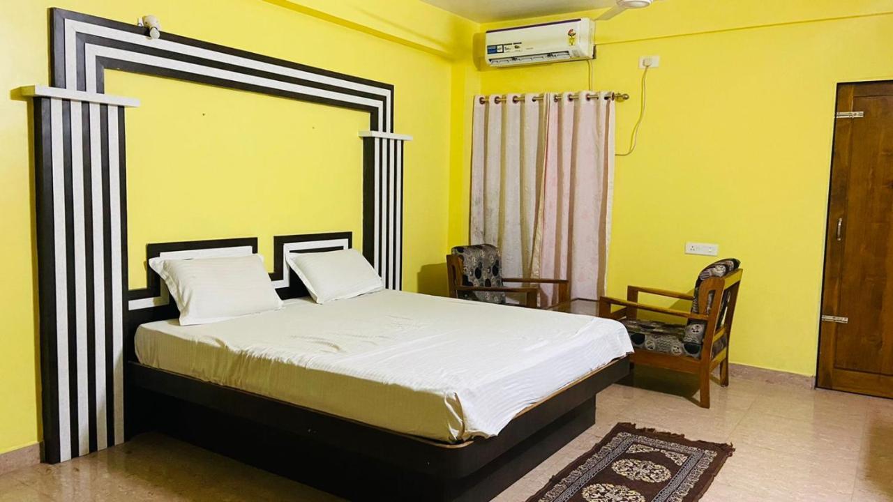 Hotel M J Residency Puri Exterior photo